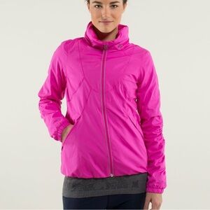 LULULEMON RUN HUSTLE JACKET IN PARIS PERFECTION PINK WITH PACKABLE HOOD SIZE 12